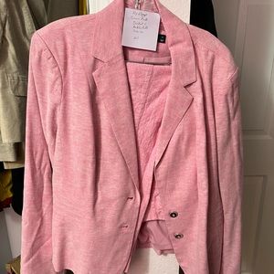 Ladies New York and Company linen suit